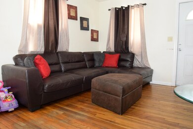 Living Room DSC_0128