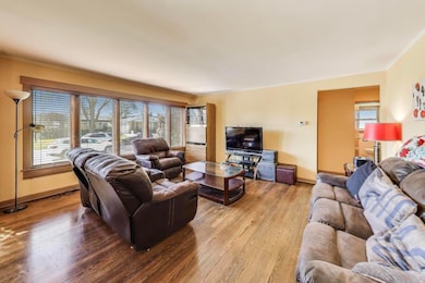 6936 W Oakton Ct, Niles, IL 60714 - photo 3