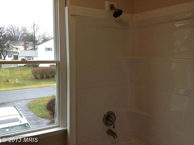 17337 Fletchall Rd, Poolesville, MD 20837 - photo 3