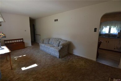 601 Grouse Dr, Bath, PA 18014 - photo 6