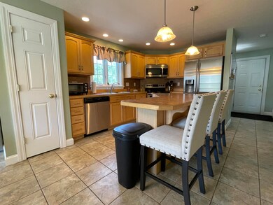 41 Shamrock Dr, Gorham, ME 04038 - photo 4