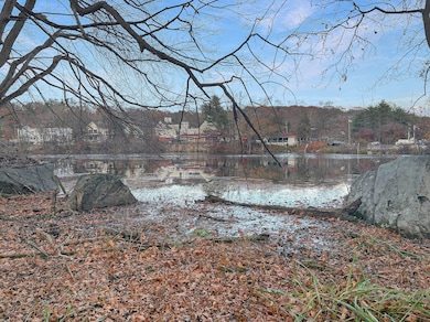 88 Rockridge Ln, Stamford, CT 06903 - photo 7