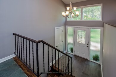 005-Foyer-1721784-medium