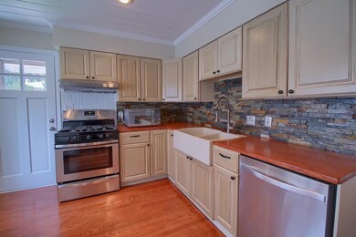 Kitchen 4