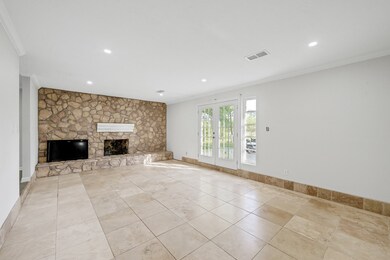 7455 Tall Pines Dr, Houston, TX 77088 - photo 4