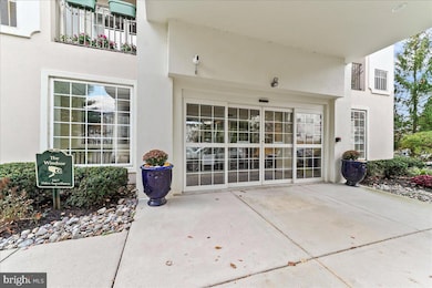 Windsor at Glen Mills unit 108, Glen Mills, PA 19342 - photo 2