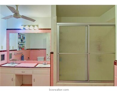 Master Bath/Spa. Spacious bathroom with plenty of