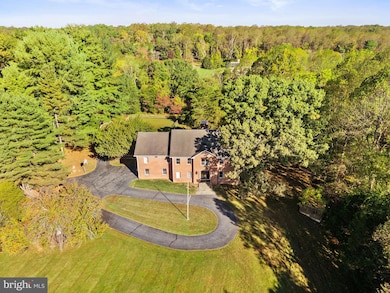 9200 Falls Run Rd, McLean, VA 22102 - photo 3