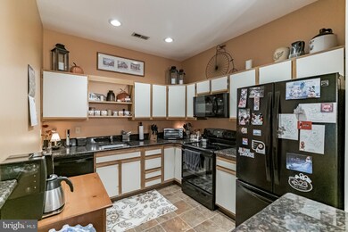 2007 Naomis Ct unit 2007, North Wales, PA 19454 - photo 5