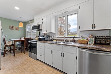 7 Brookview Ln, Farmingdale, ME 04344 - photo 5