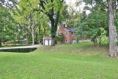 4010 Fairfax Dr. Exterior