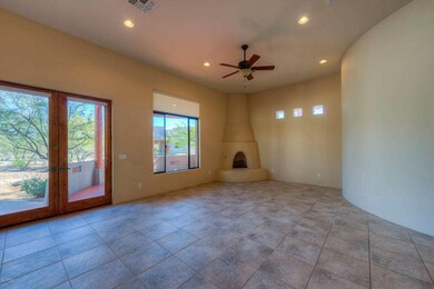 009_Family Room