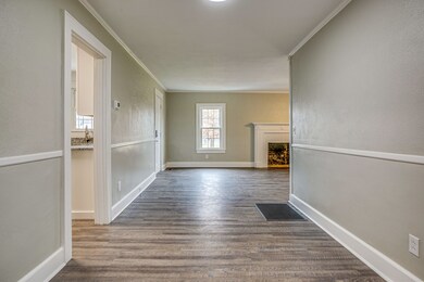 302 Hickory Dr, Shelbyville, TN 37160 - photo 6