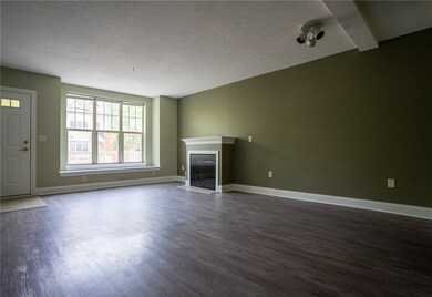 Typical Great Room in a 1-bedroom, 1-bath apartmen