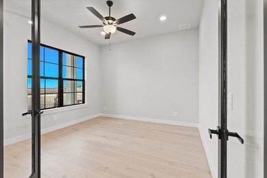 2017 Whispering Oaks Ln, Waller, TX 77484 - photo 4