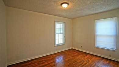 505 Harmon Rd, Hurst, TX 76053 - photo 5