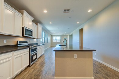 003_Kitchen Island