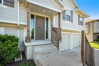 206 Elissa Dr, Raymore, MO 64083 - photo 4