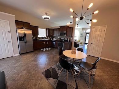 14321 Desert Sky Dr, Horizon City, TX 79928 - photo 4