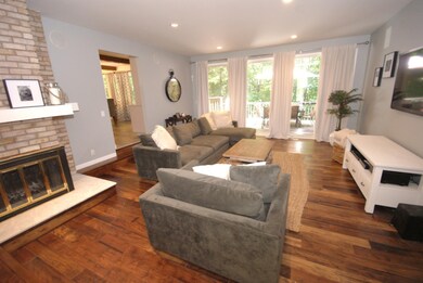 4 Living Room