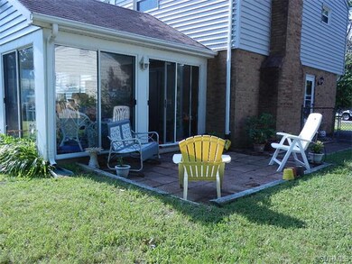15x14 FLORIDA OFF FAMILY OPENS TO REAR FENCED IN Y