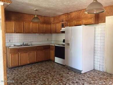 3038 N 80th Ln, Phoenix, AZ 85033 - photo 3