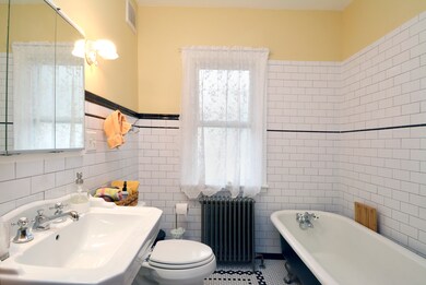 758 Laurel Ave, Des Plaines, IL 60016 - photo 6