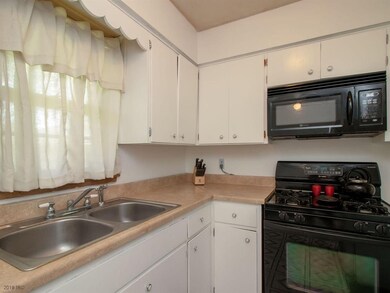 827 E 24th St, Des Moines, IA 50317 - photo 6
