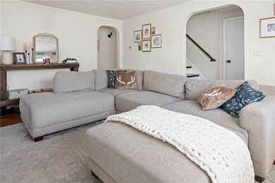 22 Helen Ave, Warwick, RI 02886 - photo 3