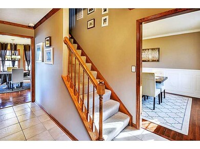 Entry/Foyer.