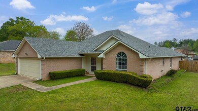 1709 1709 Peach St, Kilgore, TX 75662 - photo 5