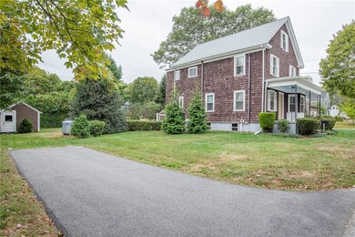 27 Commonwealth Ave, Barrington, RI 02806 - photo 4