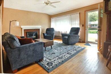 4 Hart Cir, Georgetown, MA 01833 - photo 3