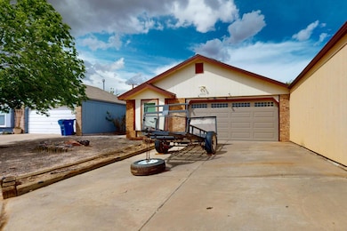 2040 Gomez Dr SW, Los Lunas, NM 87031 - photo 2