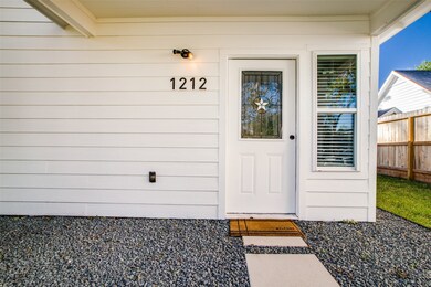 1212 Hamblen St, Houston, TX 77009 - photo 3