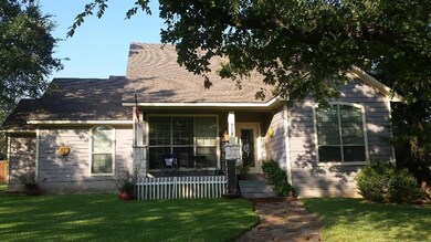 718 Kiowa Dr E, Gainesville, TX 76240 - photo 6