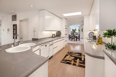 8005 SE 33rd Place, Mercer Island, WA 98040 - photo 5