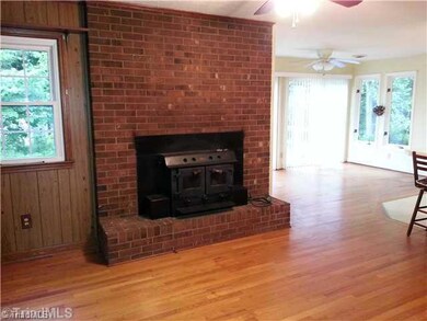 7313 Wincrest Dr, High Point, NC 27263 - photo 6