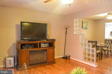 63 Cobber Ln, Baltimore, MD 21229 - photo 7