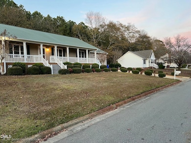 107 Oak Park Dr, Benson, NC 27504 - photo 2