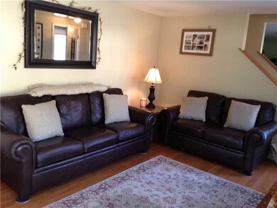 Living Room. Nice living room