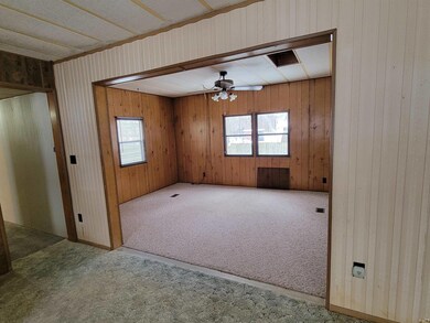 30318 Chevy Chase Dr, Elkhart, IN 46514 - photo 2