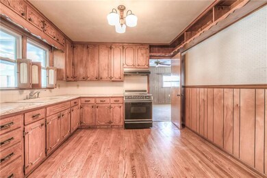 5604 Caenen St, Shawnee, KS 66216 - photo 3