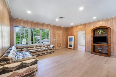 008-1465LaurieLn-PalmBeach-FL-small