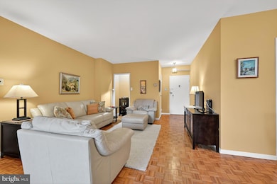 Watson Place unit B-1G, Washington, DC 20016 - photo 4