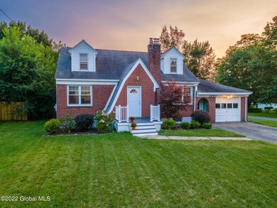 3-web-or-mls-2093Caldicott-3
