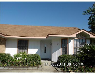 Photo. Landscaped Yard!