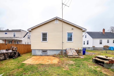 45 Voight Ave, Bridgeport, CT 06606 - photo 5