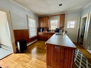 437 Forbush Ave, Berlin, NH 03570 - photo 4