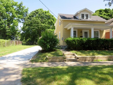1212 W Lenawee St, Lansing, MI 48915 - photo 2